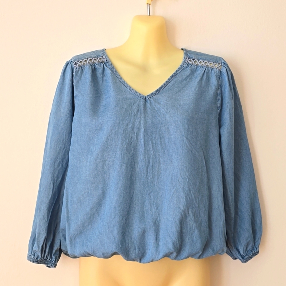 Adrienne Vittadini Adrienne Denim V-NECK Casual Blouse Women Size M